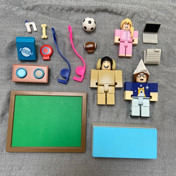 Roblox Pet Store Set - Picture 2 of 7